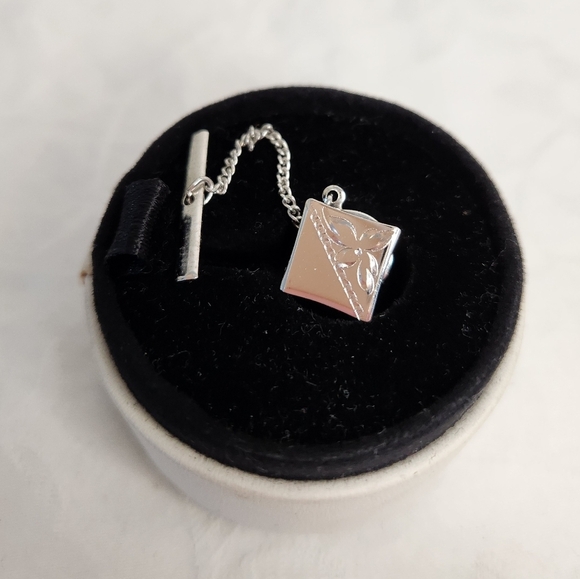 Silver Cufflinks & Tie Pin - Picture 3 of 8
